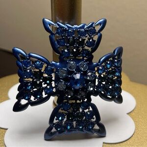 Joan Rivers Maltese Cobalt Blue cross Enamel Brooch Like new